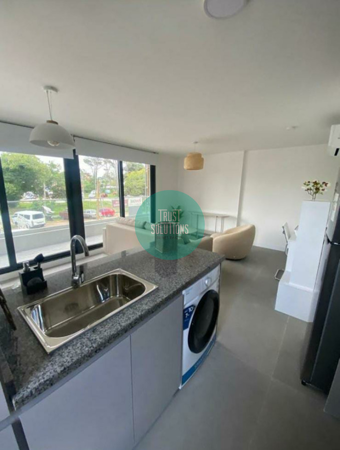 Apartamento ID.1556 - Venta y Alquiler Anual Apto 2D Mansa Punta con Amenities 