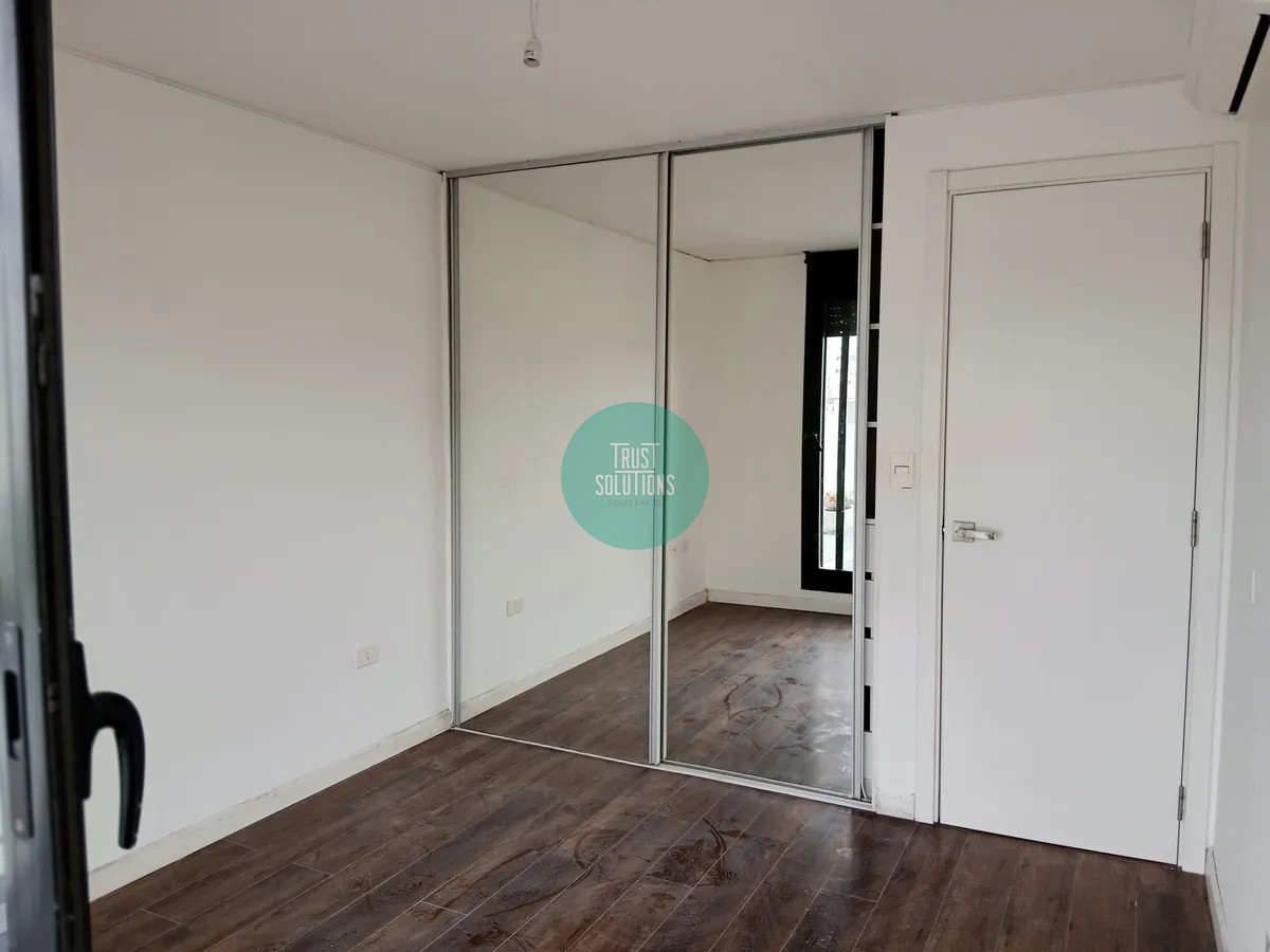 Apartamento ID.1785 - Alquiler 2 Dormitorios a pasos de la rambla en Ciudad Vieja.