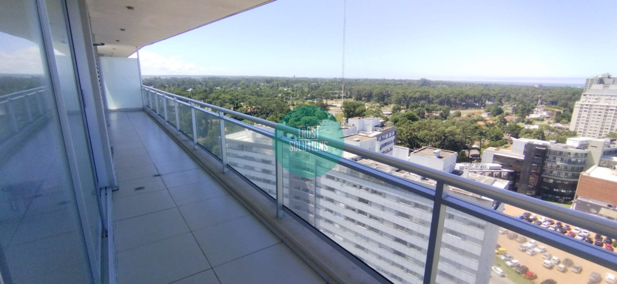 Apartamento ID.682 - Venta espectacular Penthouse Punta Roosevelt 2D con Amenities 
