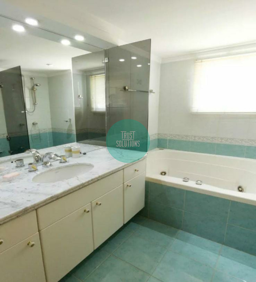 Apartamento ID.335 - Alquiler temporada Apto Brava Punta 4D Parrillero Piscina 
