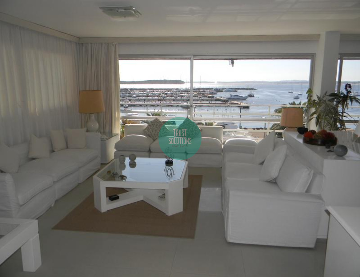 Apartamento ID.616 - Venta Apto Punta Península 4D y dep serv con vista al Puerto 