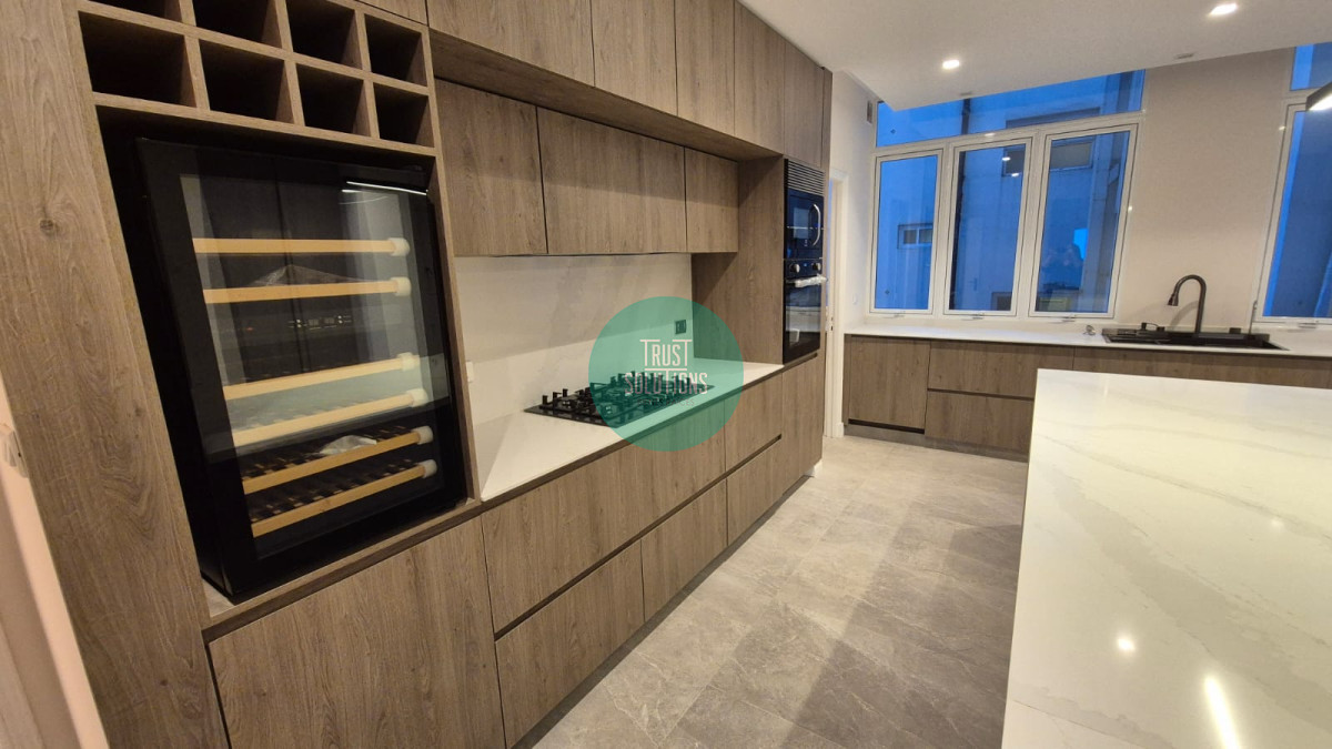 Apartamento ID.1611 - ESTUPENDO APARTAMENTO EN ALQUILER SOBRE PLAZA GOMESORO