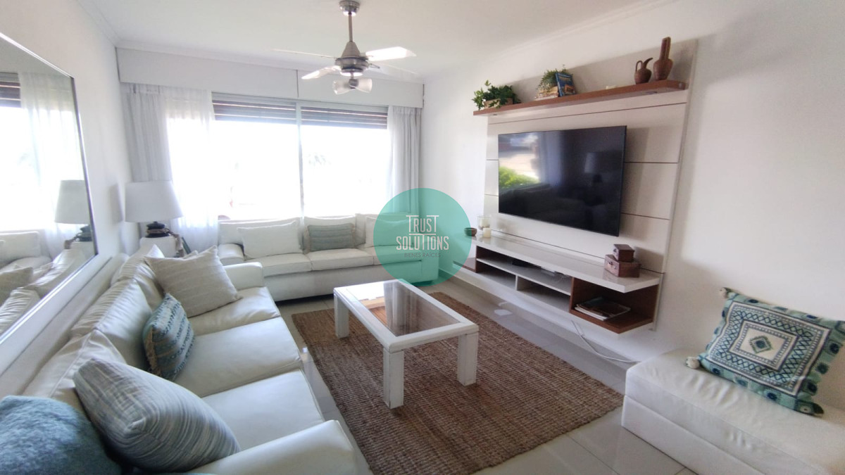 Apartamento ID.1790 - Venta Apto 3D Península Punta frente a playa Mansa 