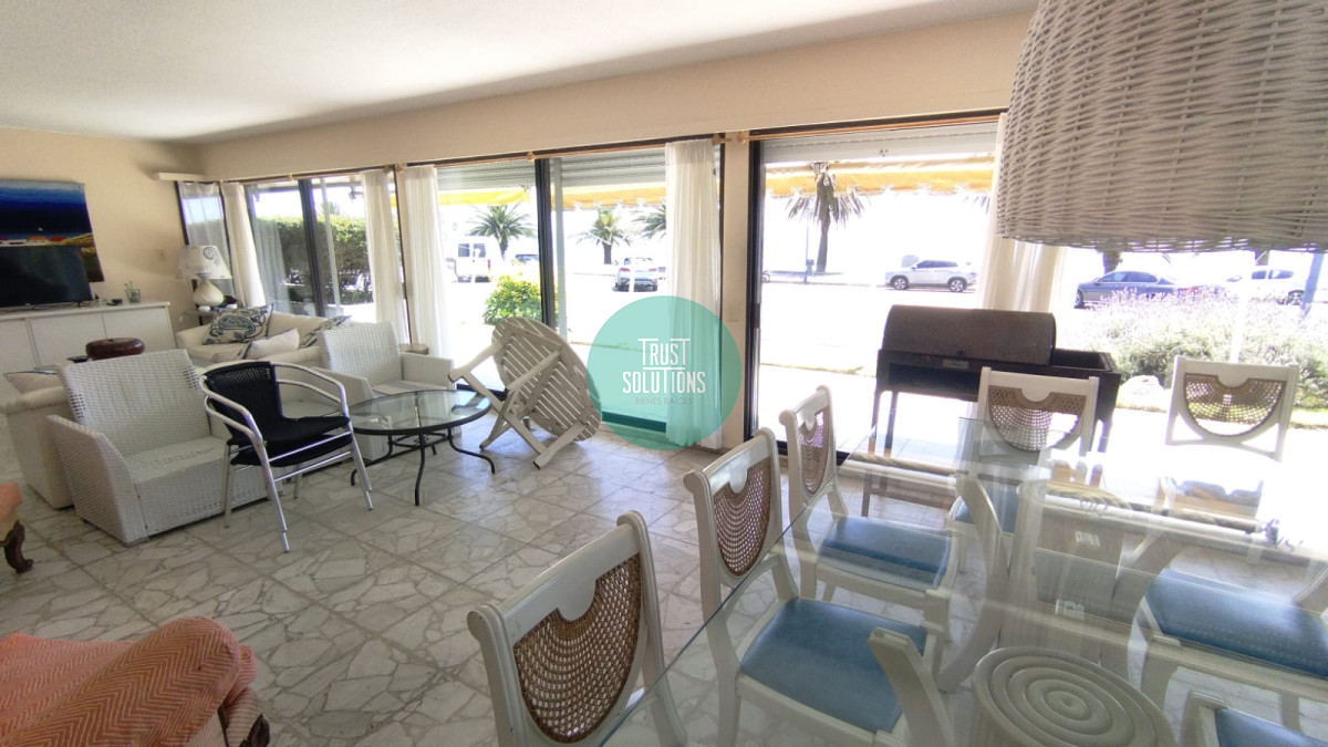 Apartamento ID.1415 - Venta Apto Puerto Punta 3D y dep de serv frente al mar