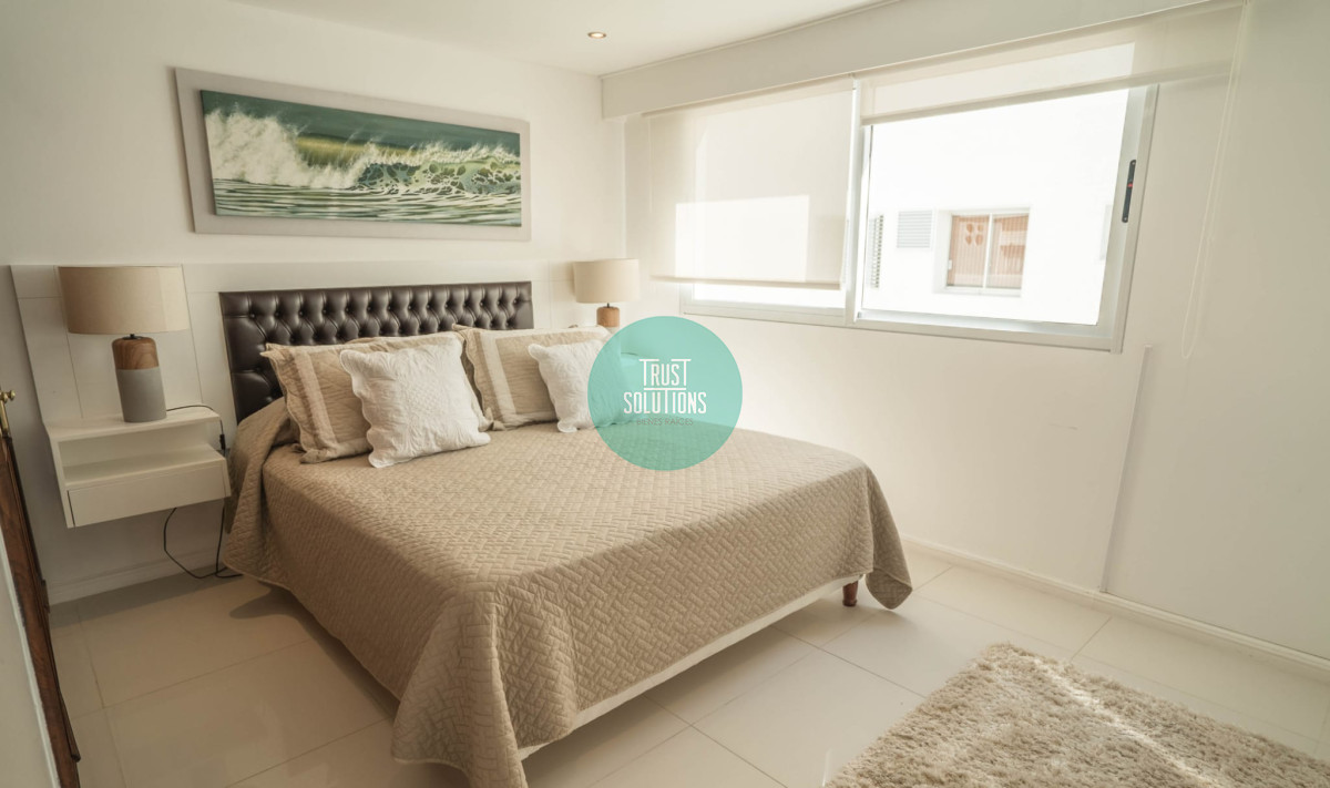 Apartamento ID.475 - Venta y Alquiler Anual Apto 6D Península Punta con espectacular vista al Puerto 