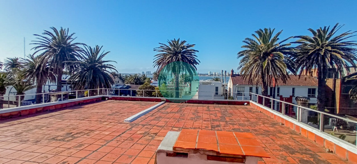 Apartamento ID.125 - Venta Apto Puerto Punta 4D  Terrazas Parrillero Gge