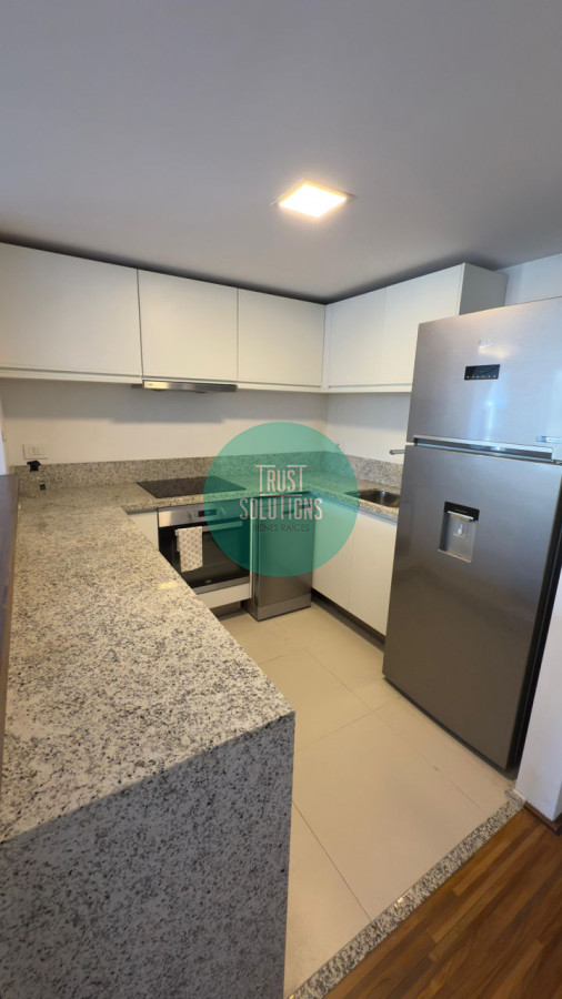 Apartamento ID.1682 - Alquiler hermoso apartamento 2 dormitorios en Punta Carretas con garage