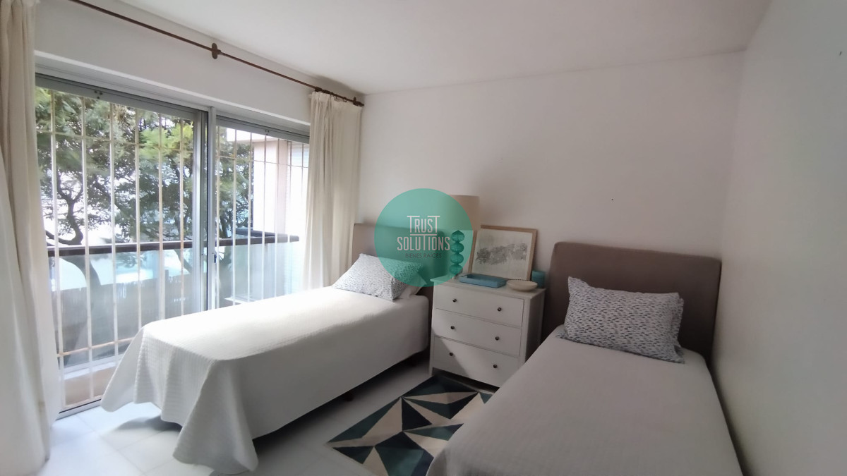 Apartamento ID.450 - Venta Apto Brava Punta 4D dep serv Amenities