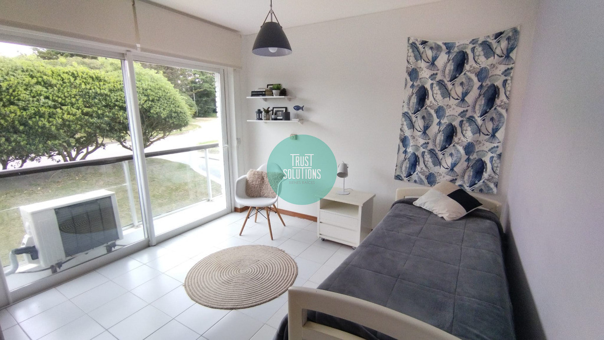 Apartamento ID.656 - Venta y Alquiler de Temporada Apto 3D y dep huéspedes Brava Punta con Piscina y Parrillero 