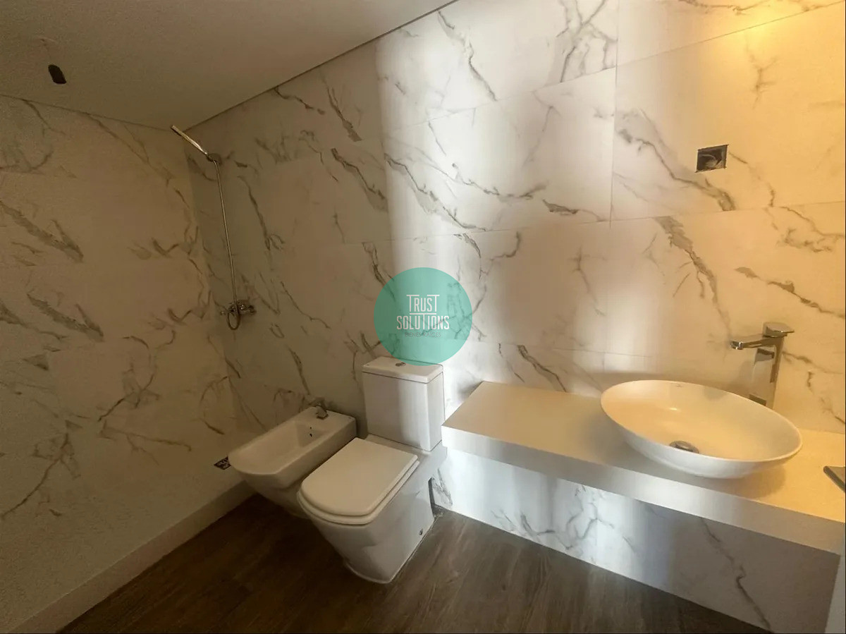 Apartamento ID.1755 - Punta Carretas Venta Con Renta Apartamento 1 Dormitorio Duplex, Opción Garaje
