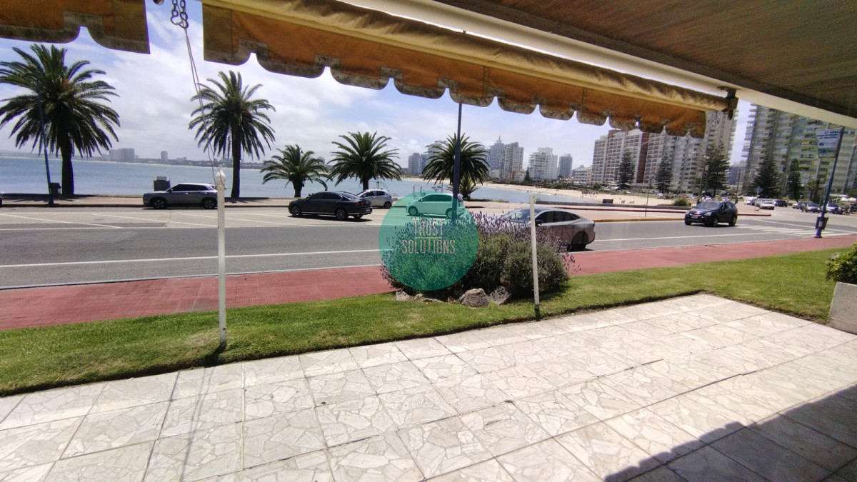 Apartamento ID.1415 - Venta Apto Puerto Punta 3D y dep de serv frente al mar