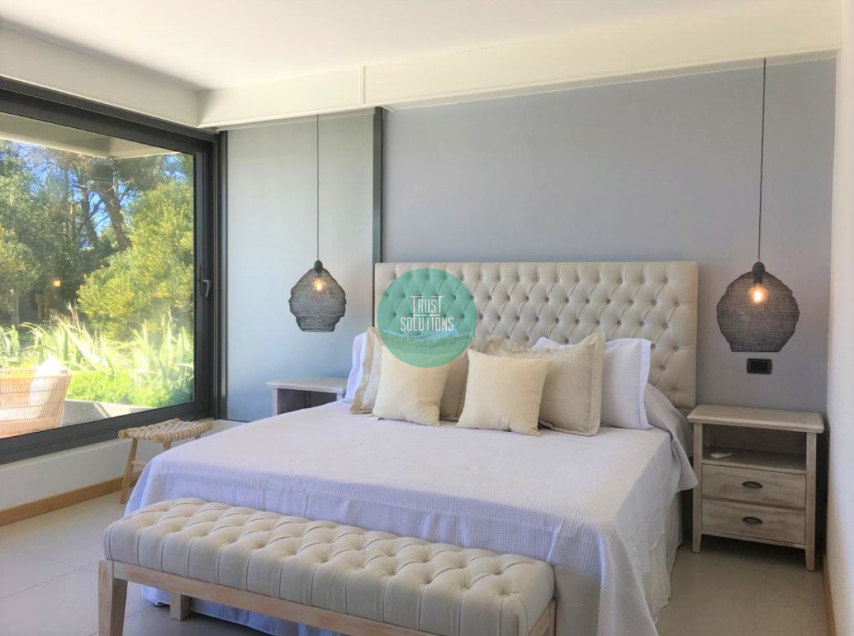 Apartamento ID.472 - Venta y Alquiler Anual Apto 3 Suites y dep serv Brava Punta con  Piscina propia 