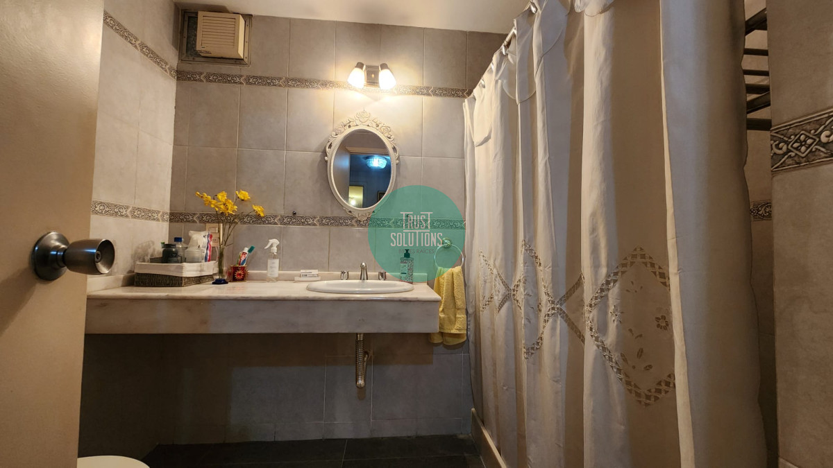 Apartamento ID.1516 - OPORTUNIDAD!! Excelente, sólida y muy cuidada planta en venta en el corazón de Pocitos