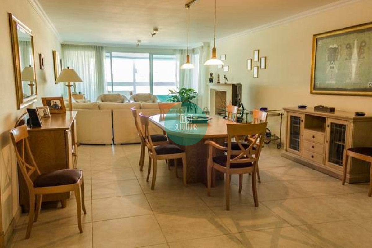 Apartamento ID.335 - Alquiler temporada Apto Brava Punta 4D Parrillero Piscina 