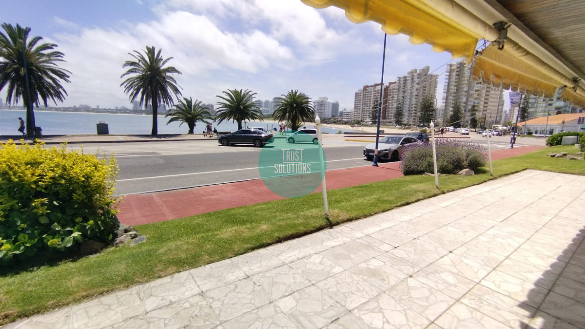 Apartamento ID.1415 - Venta Apto Puerto Punta 3D y dep de serv frente al mar