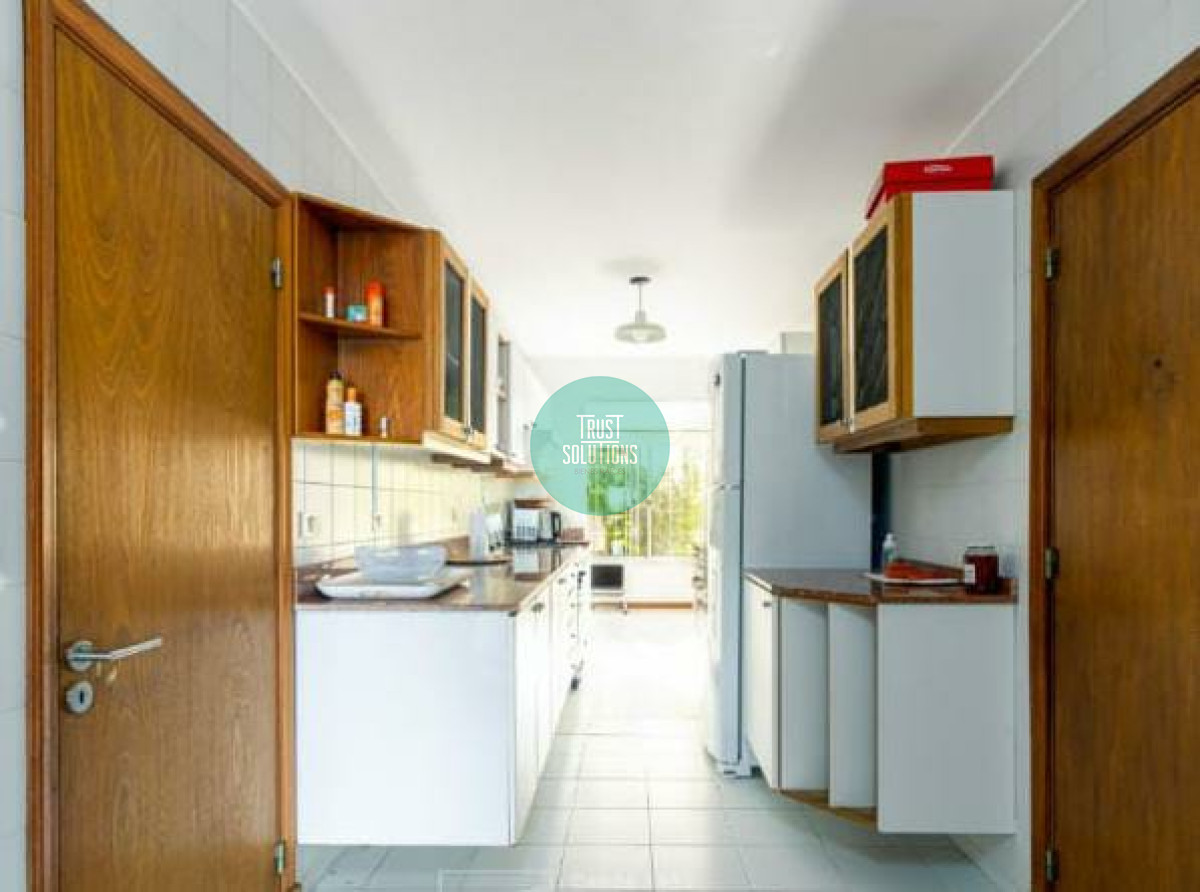 Apartamento ID.656 - Venta y Alquiler de Temporada Apto 3D y dep huéspedes Brava Punta con Piscina y Parrillero 