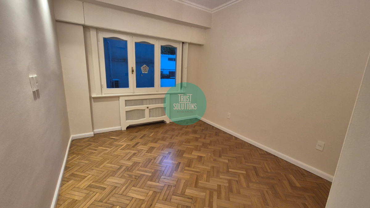 Apartamento ID.1611 - ESTUPENDO APARTAMENTO EN ALQUILER SOBRE PLAZA GOMESORO