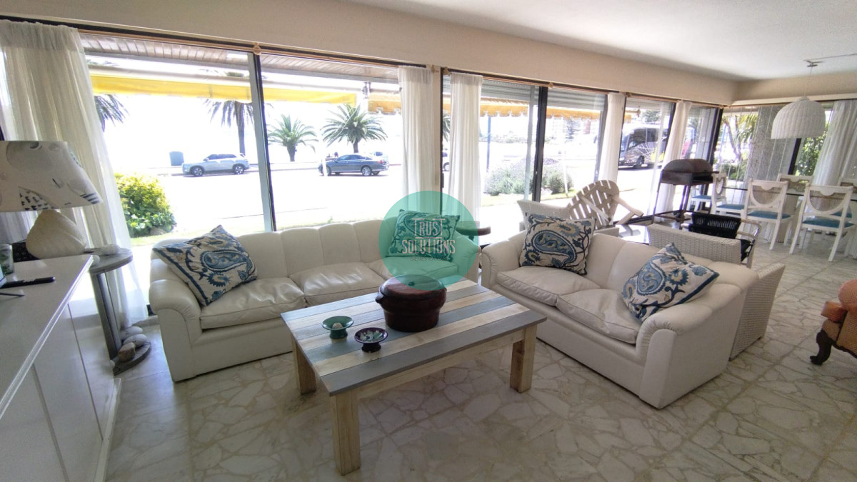 Apartamento ID.1415 - Venta Apto Puerto Punta 3D y dep de serv frente al mar