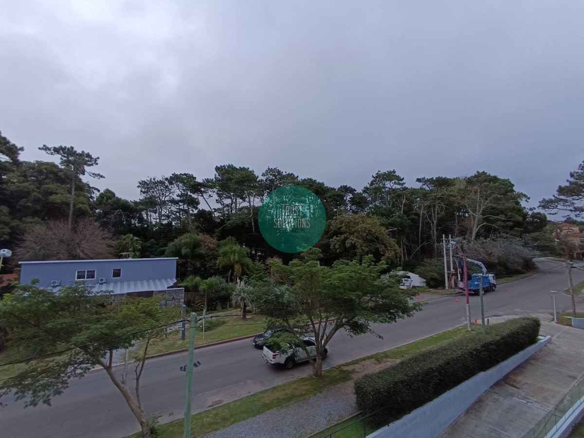 Apartamento ID.1301 - Venta Apto 2D Brava Punta con Amenities y Terraza con parrillero 