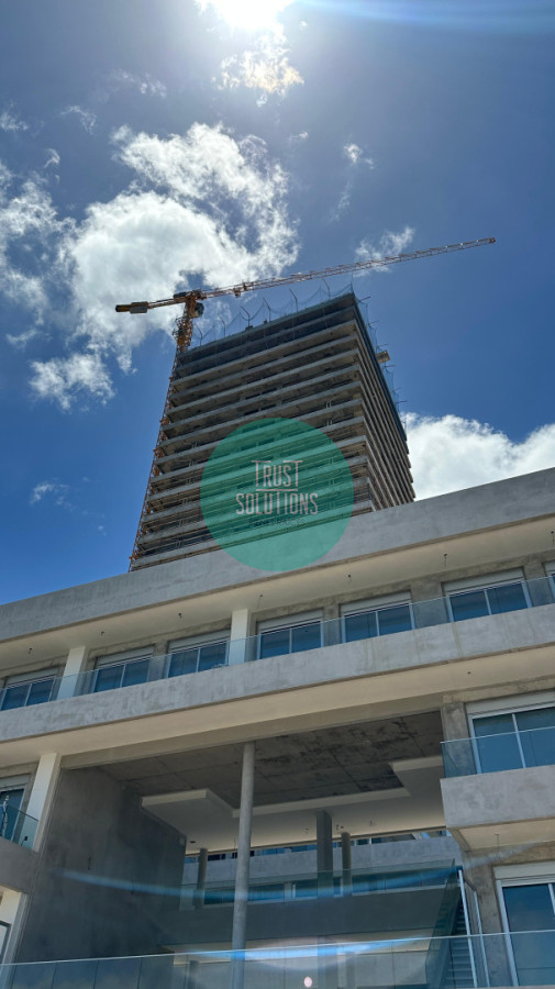 Apartamento ID.1826 - OPORTUNIDAD dos únicas unidades frente a la Bahia 