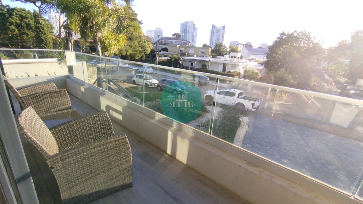 Apartamento ID.1556 - Venta y Alquiler Anual Apto 2D Mansa Punta con Amenities 