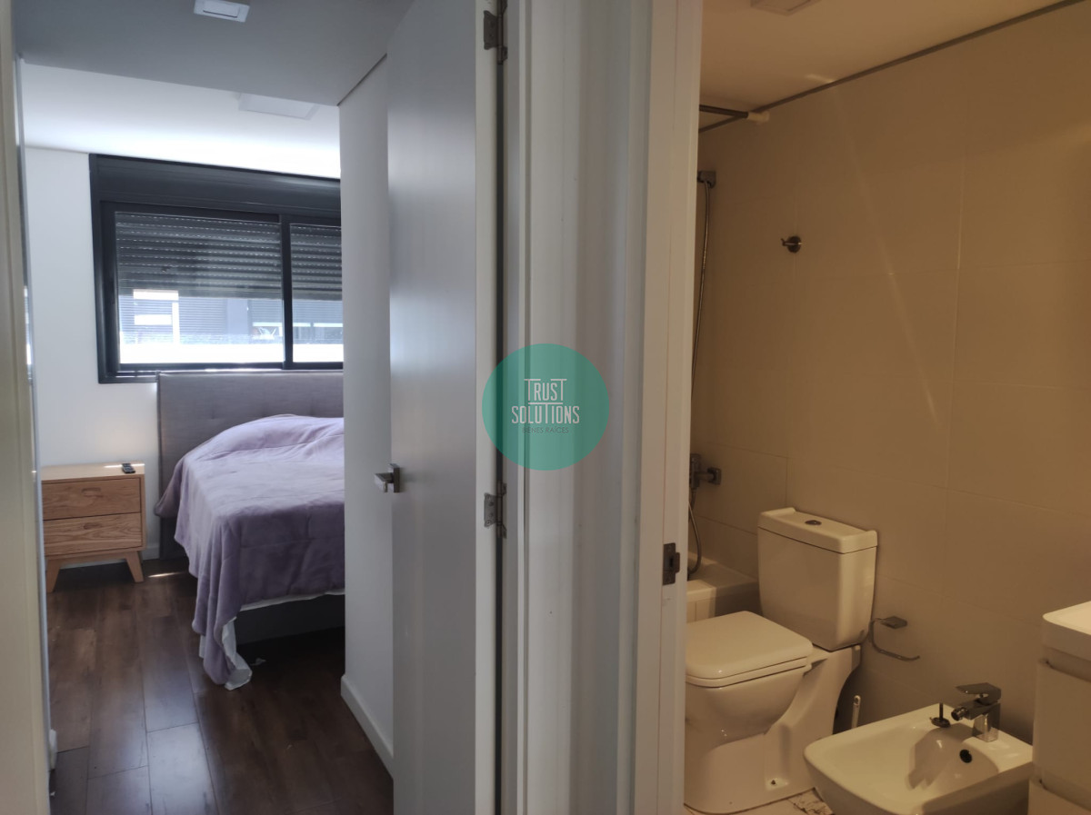 Apartamento ID.837 - ALQUILER Ap. Barrio Sur 4 DORMITORIOS A PASOS DE LA RAMBLA EDIF. ALMA SUR
