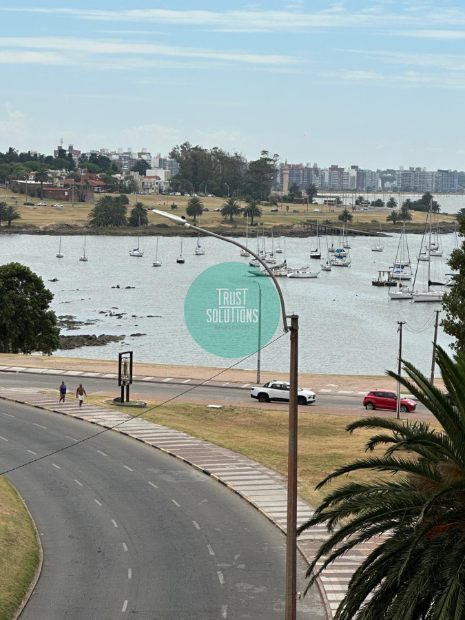 Apartamento ID.1505 - DIVINO DEPARTAMENTO EN VENTA Y ALQUILER SOBRE LA RAMBLA DEL PUERTO DE BUCEO