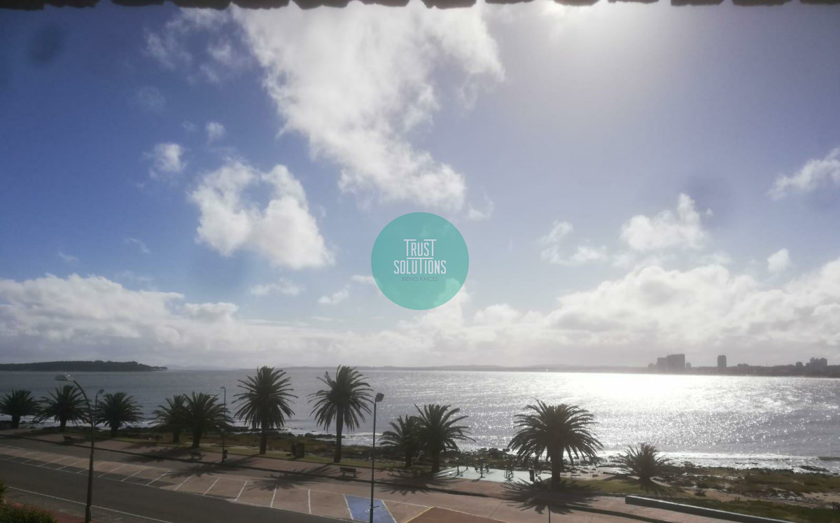 Apartamento ID.1579 - Venta Apto 2D Península Punta frente al mar con espectacular vista 