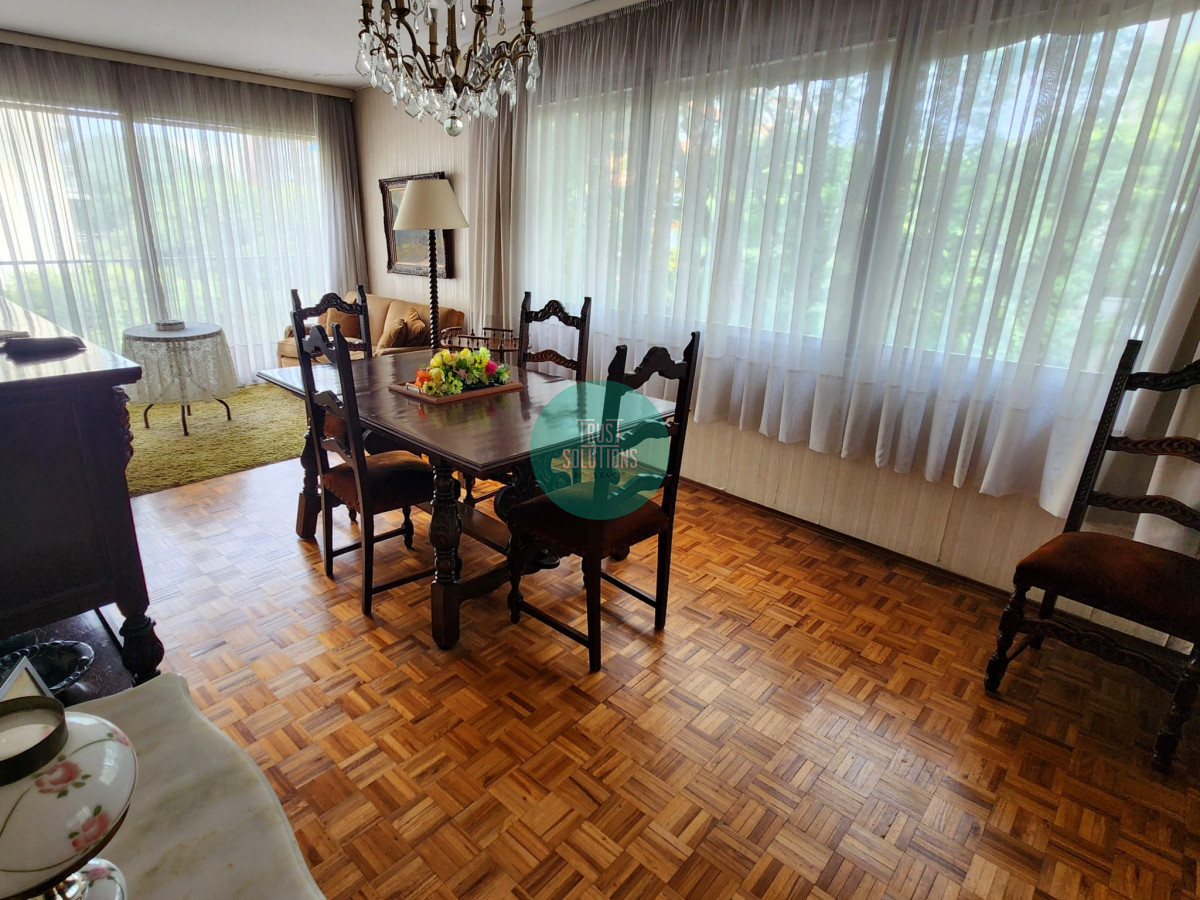 Apartamento ID.1516 - OPORTUNIDAD!! Excelente, sólida y muy cuidada planta en venta en el corazón de Pocitos