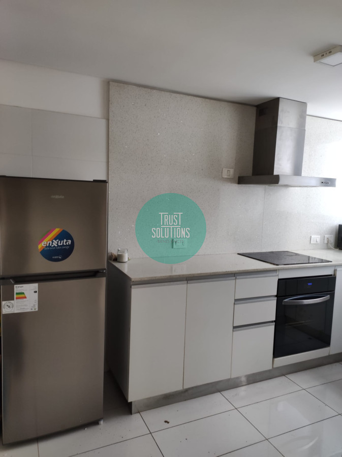 Apartamento ID.837 - ALQUILER Ap. Barrio Sur 4 DORMITORIOS A PASOS DE LA RAMBLA EDIF. ALMA SUR