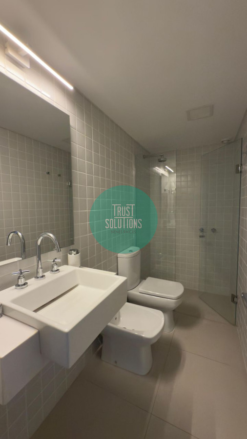 Apartamento ID.1682 - Alquiler hermoso apartamento 2 dormitorios en Punta Carretas con garage