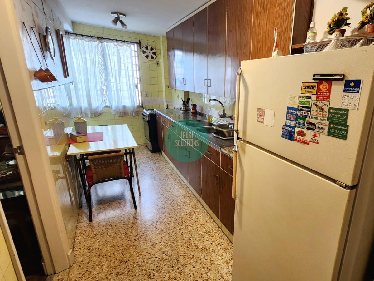 Apartamento ID.1516 - OPORTUNIDAD!! Excelente, sólida y muy cuidada planta en venta en el corazón de Pocitos