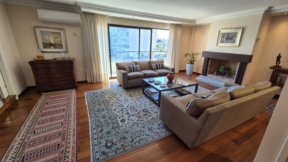 DIVINO DEPARTAMENTO EN VENTA Y ALQUILER SOBRE LA RAMBLA DEL PUERTO DE BUCEO