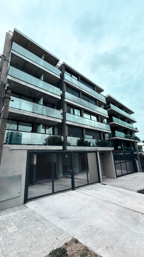 Venta y Alquiler 2 dormitorios en zona WTC con garage opcional