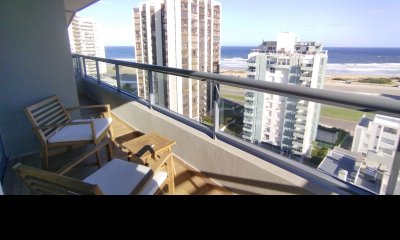 Venta Apto 2D Brava Punta con Amenities