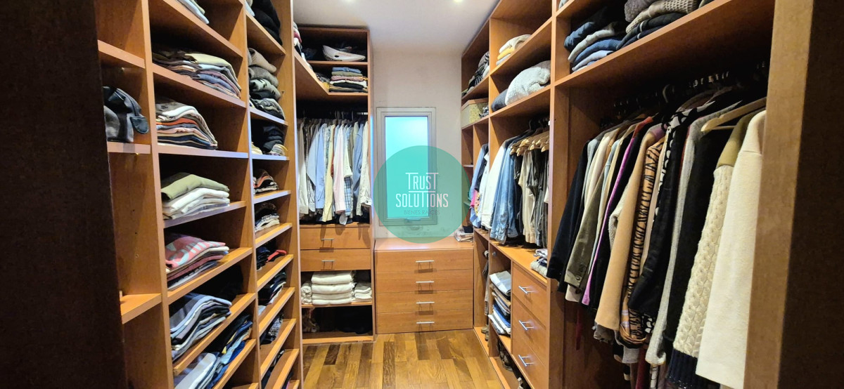 Casa ID.1424 - VENTA Y ALQUILER DE ESTUPENDA CASA EN JARDINES DE CARRASCO