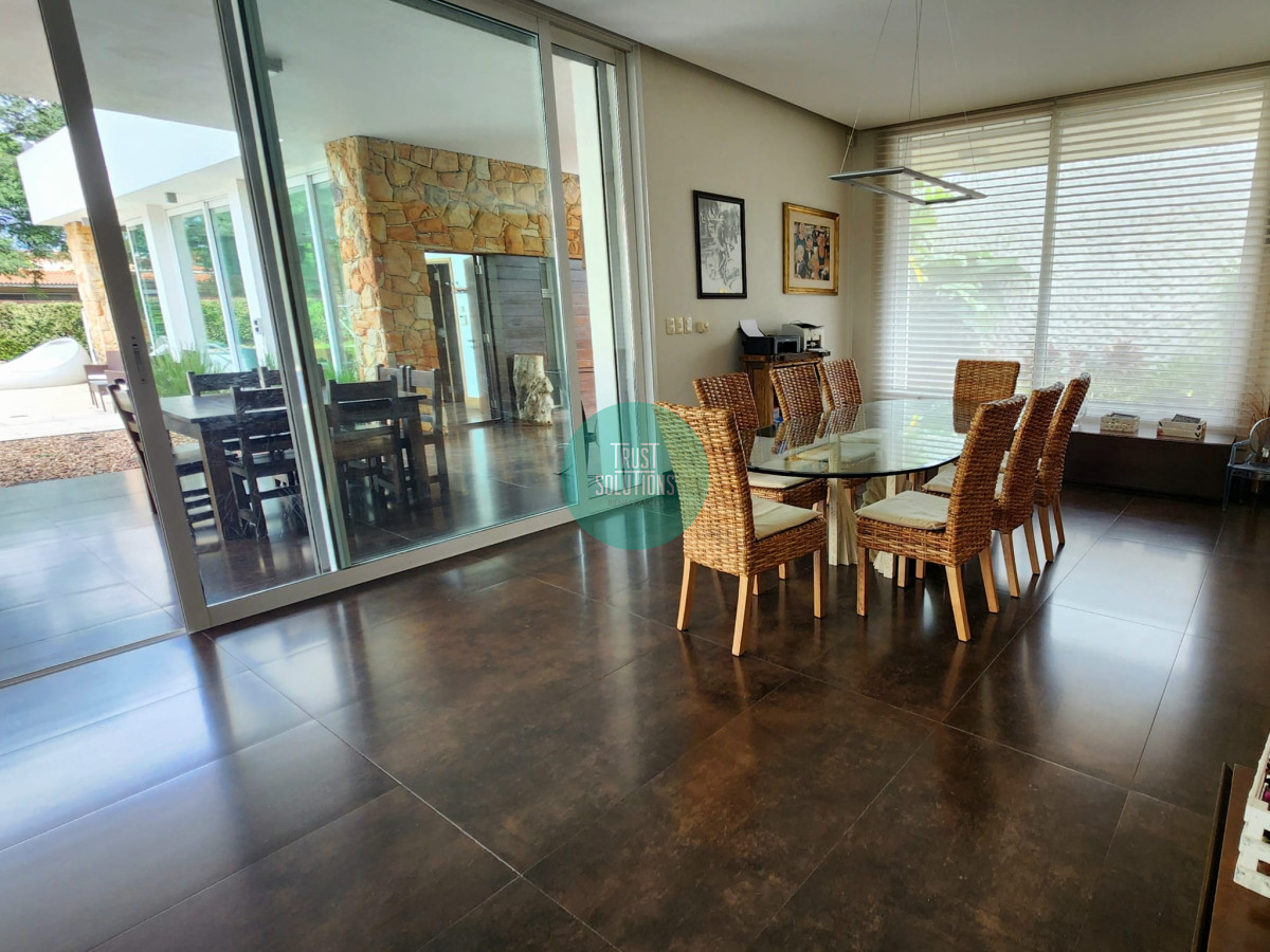 Casa ID.1431 - VENTA DE ESPECTACULAR CASA UBICADA EN EL BARRIO DE PUNTA GORDA