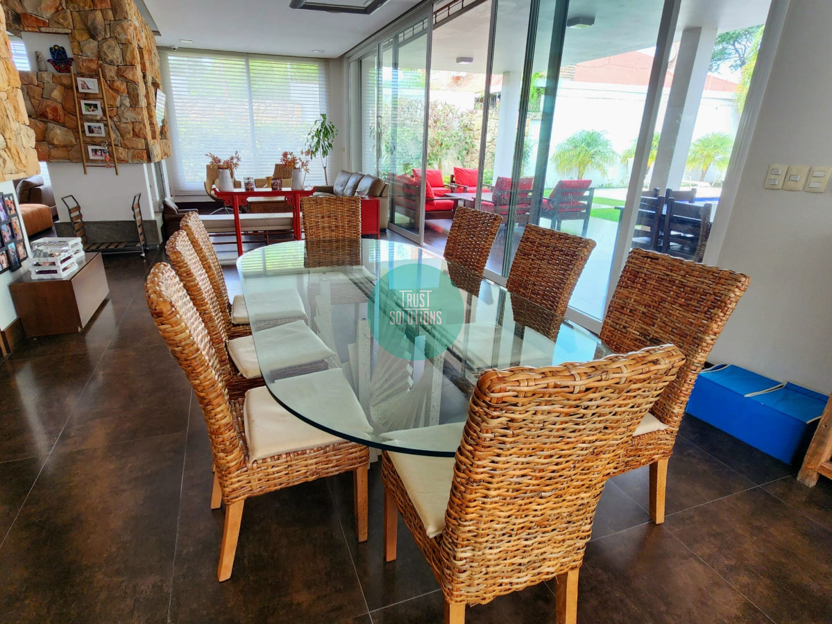 Casa ID.1431 - VENTA DE ESPECTACULAR CASA UBICADA EN EL BARRIO DE PUNTA GORDA