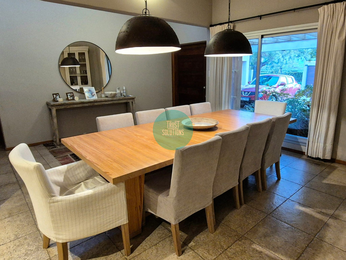 Casa ID.1424 - VENTA Y ALQUILER DE ESTUPENDA CASA EN JARDINES DE CARRASCO