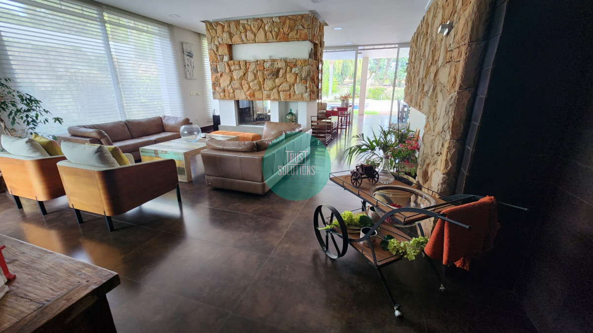 Casa ID.1431 - VENTA DE ESPECTACULAR CASA UBICADA EN EL BARRIO DE PUNTA GORDA