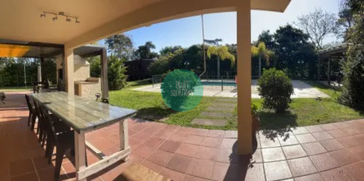 Casa ID.315 - Alquiler temporada Casa 4D y dep Lugano Punta con Piscina y cancha tenis 