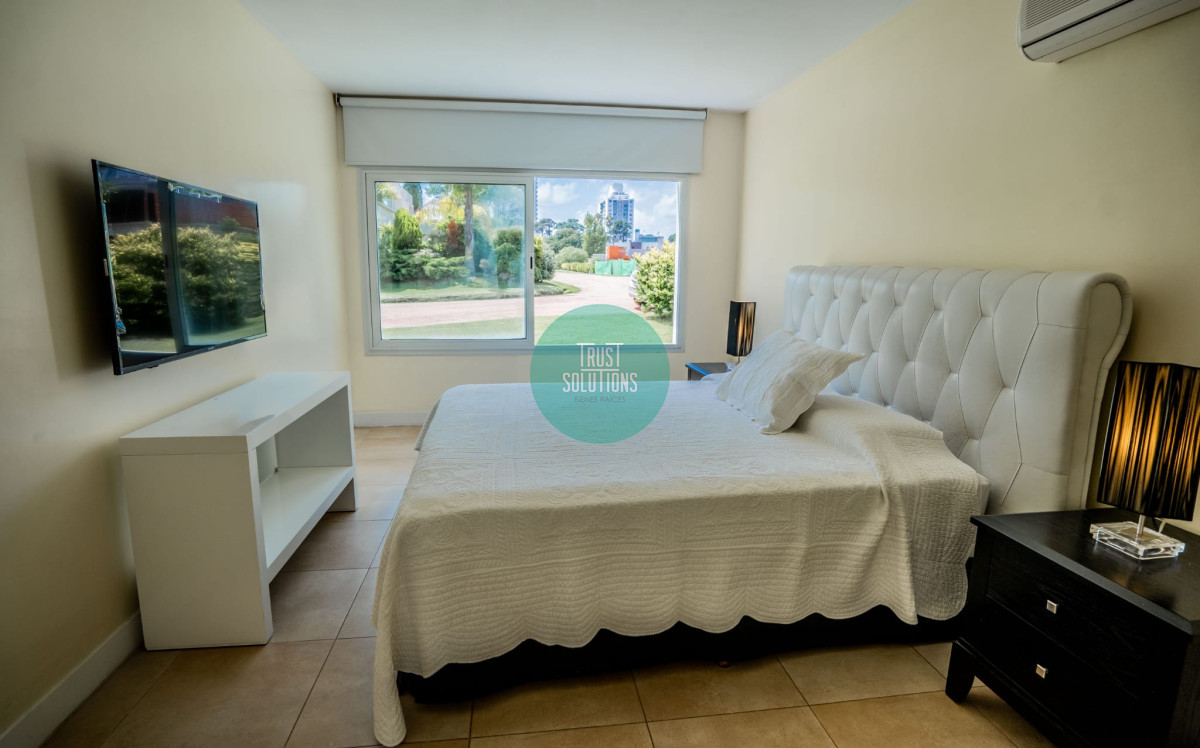 Casa ID.469 - Venta y Alquiler Anual  Casa 4D y dep de serv Barrio Privado Mansa con Piscina climatizada 