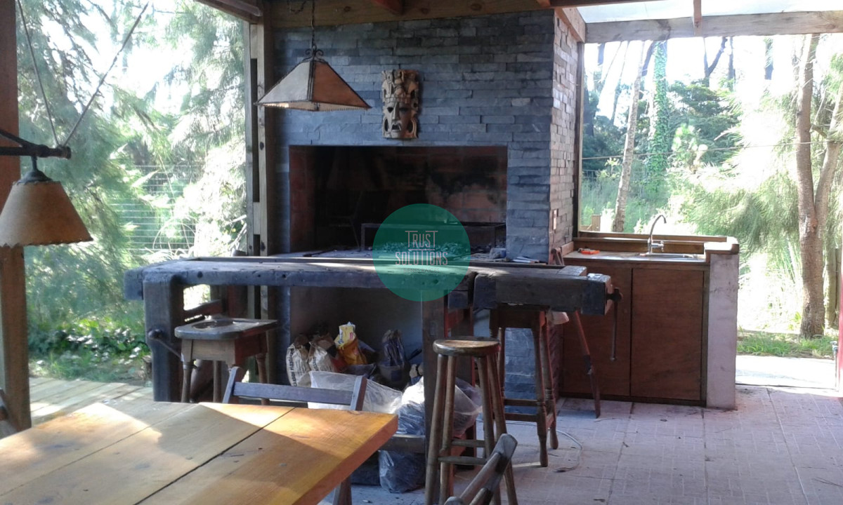 Casa ID.1008 - Venta y Alquiler Anual Casa Punta Barrio Privado 4D 