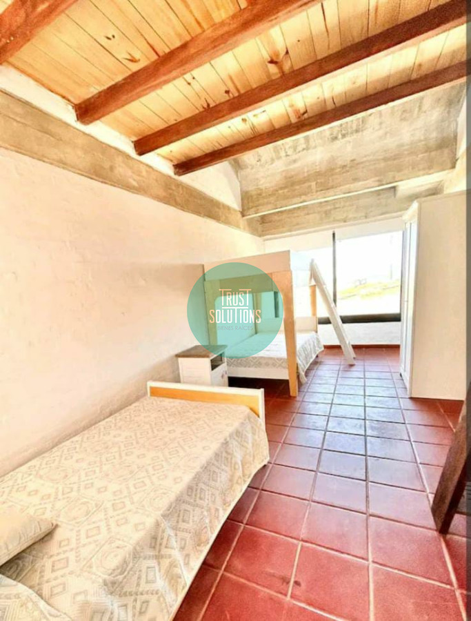 Casa ID.1051 - Alquiler de temporada Casa 5D Montoya Punta con Piscina frente a la Playa 