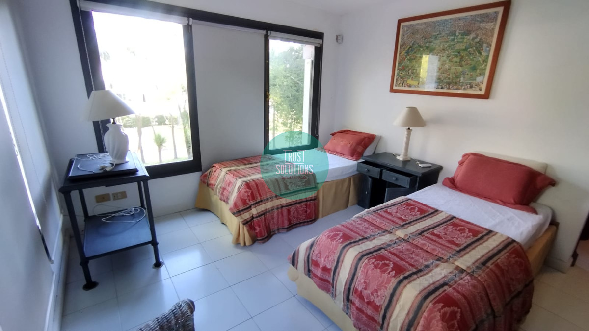 Casa ID.1379 - Venta Alquiler Anual y de Temporada Casa 5 suites y dep de huéspedes Brava Punta con Piscina 