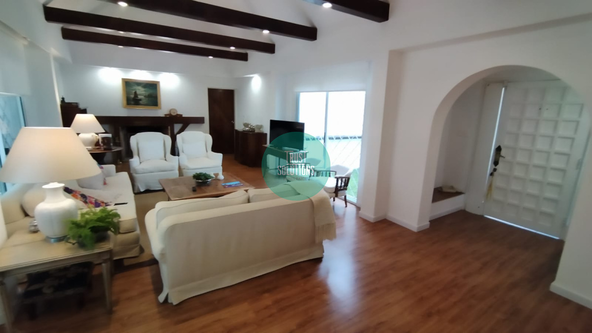 Casa ID.1469 - Venta Casa 4D Mansa Punta con Piscina 