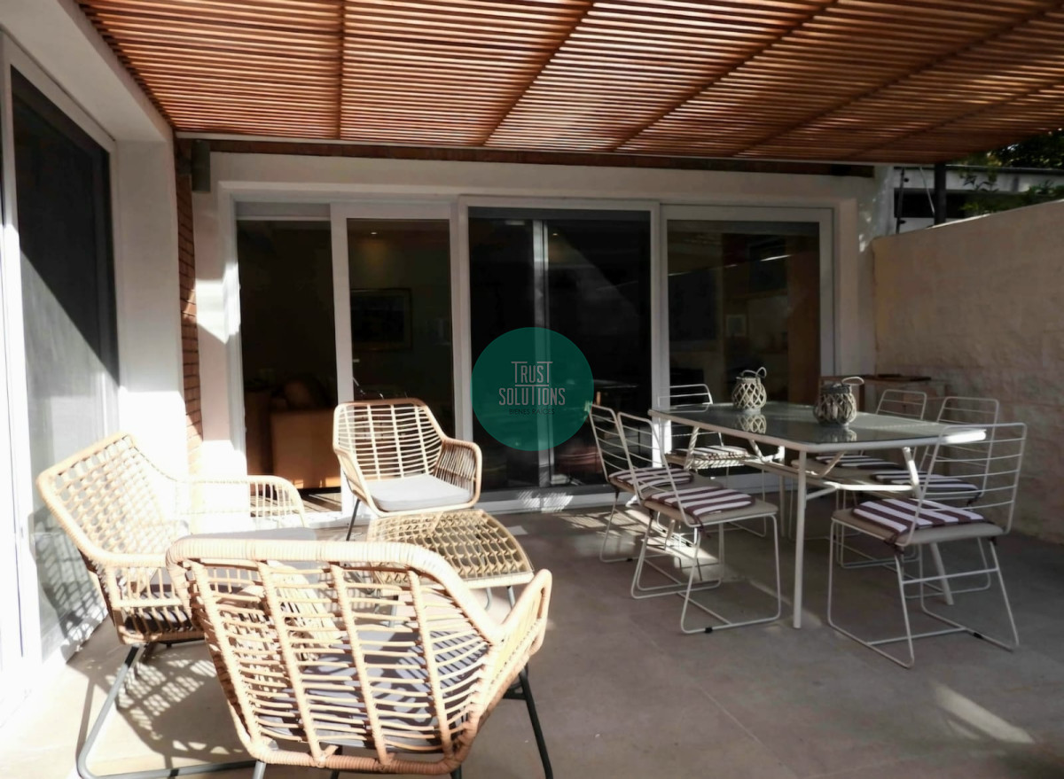 Casa ID.1430 - ALQUILER DE ESTUPENDA CASA CLÁSICA AMOBLADA EN LA MEJOR ZONA DE CARRASCO SUR
