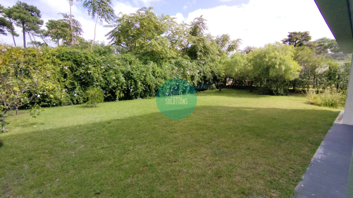 Casa ID.1108 - Venta Casa 5 suites Barrio privado Mansa Punta con Piscina  