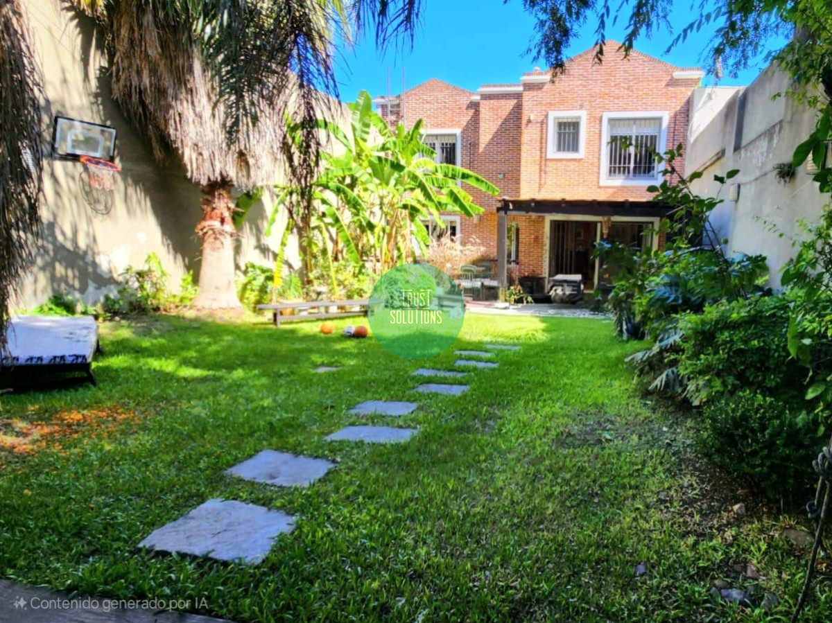 Casa ID.1425 - VENTA DE ESTUPENDA CASA EN EL PUERTO DEL BUCEO A METROS DEL MAR Y DEL LICEO FRANCES 