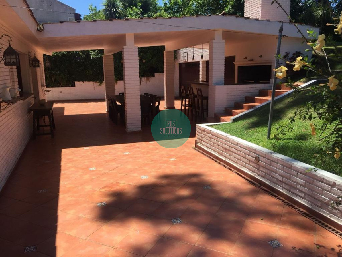 Casa ID.312 - Alquiler Anual Casa 3D y dep de serv Mansa Punta con Piscina climatizada 